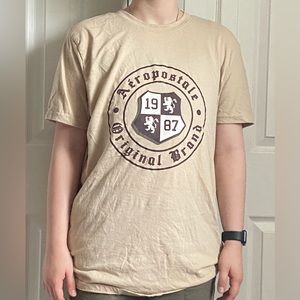 Tan Aéropostale tee